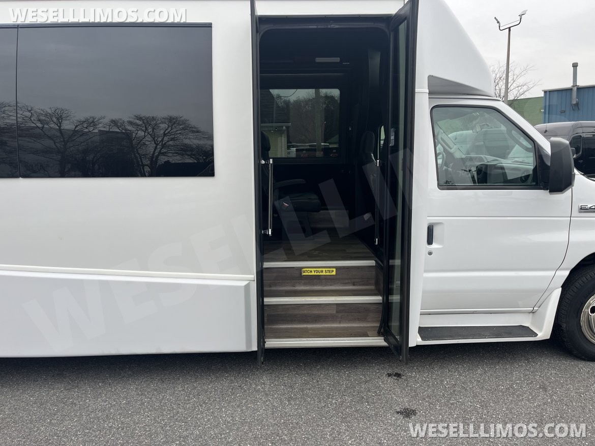 Executive Shuttle for Sale in Pasadena, MD - Photo 6