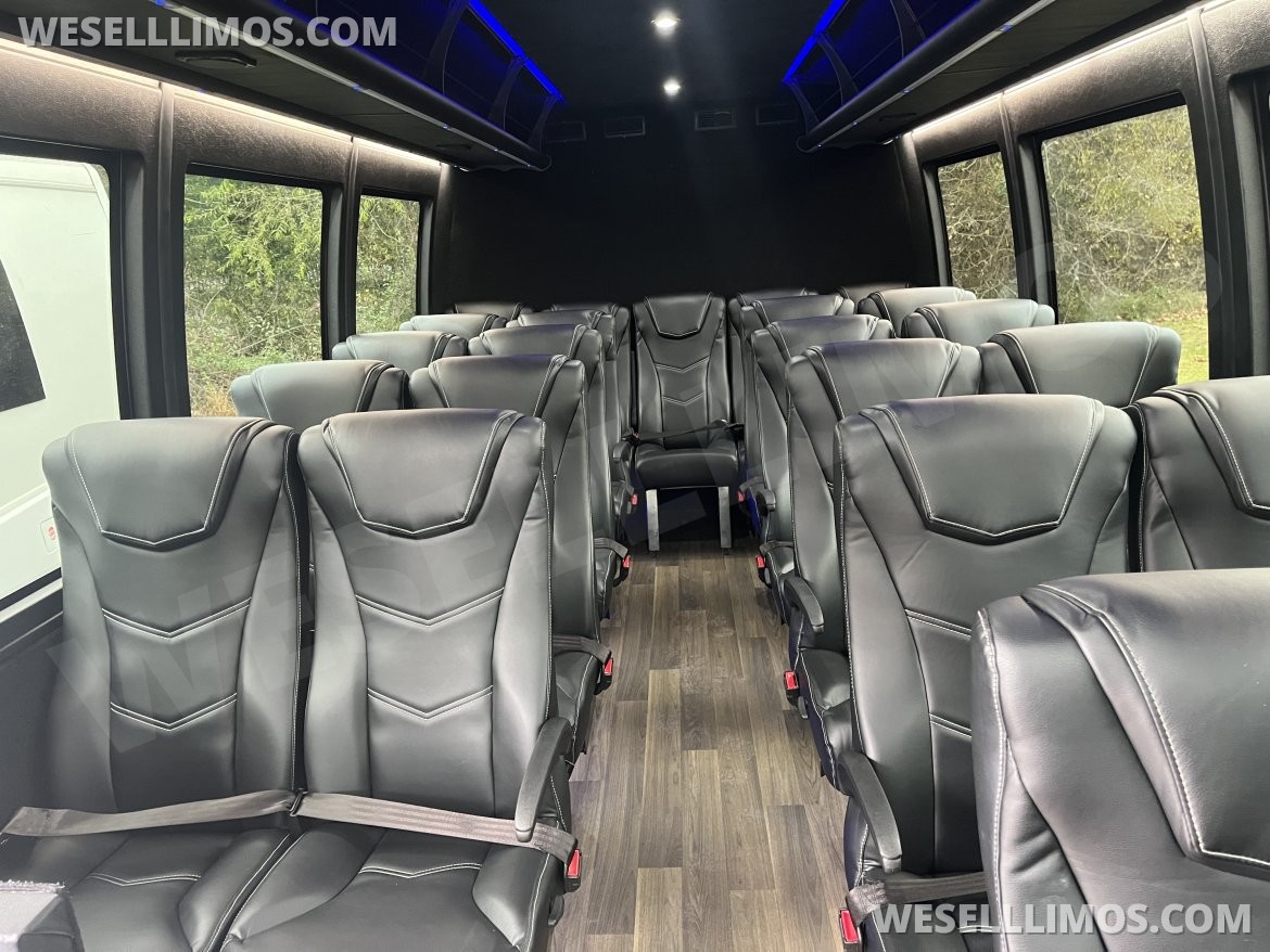 Executive Shuttle for Sale in Pasadena, MD - Photo 2