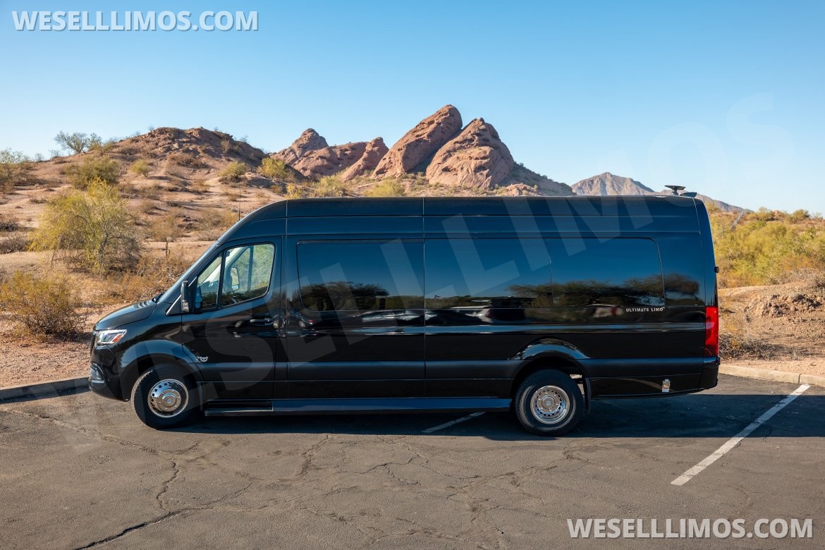 Limousine for Sale in Phoenix, AZ - Photo 4