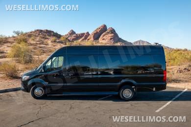 2023 Ultimate Toys Mercedes-Benz 3500XD Limousine - Limousine for Sale in Phoenix, AZ - Photo 4
