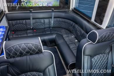 2023 Ultimate Toys Mercedes-Benz 3500XD Limousine - Limousine for Sale in Phoenix, AZ - Photo 6