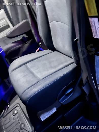 2013 Federal Coach Ford E450 Limo Bus First $35000 takes it - Limo Bus for Sale in Las Vegas, NV - Photo 13