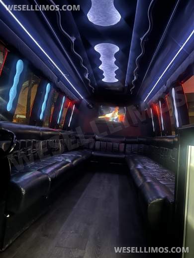 2013 Federal Coach Ford E450 Limo Bus First $35000 takes it - Limo Bus for Sale in Las Vegas, NV - Photo 16