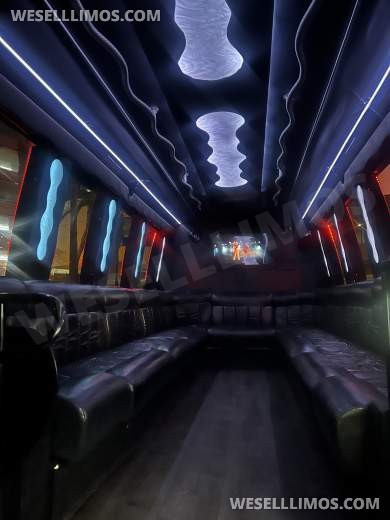 2013 Federal Coach Ford E450 Limo Bus First $35000 takes it - Limo Bus for Sale in Las Vegas, NV - Photo 17