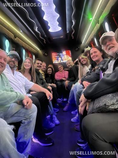 2013 Federal Coach Ford E450 Limo Bus First $35000 takes it - Limo Bus for Sale in Las Vegas, NV - Photo 18