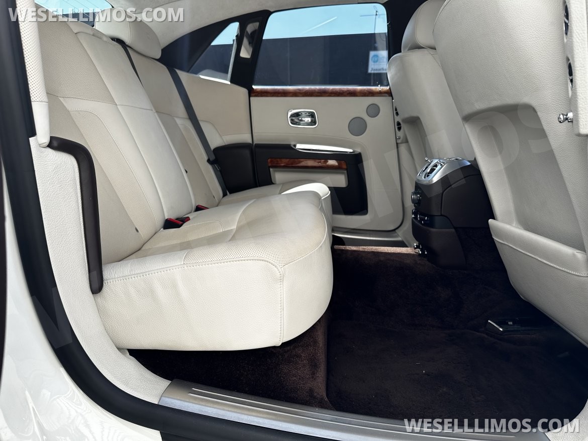 Sedan for Sale in Hawthorne, NJ - Photo 14