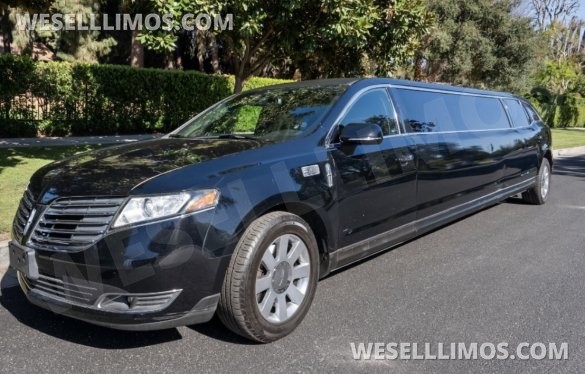 2016 Lincoln MKT Limousine for Sale in Los Angeles, CA - Main Photo