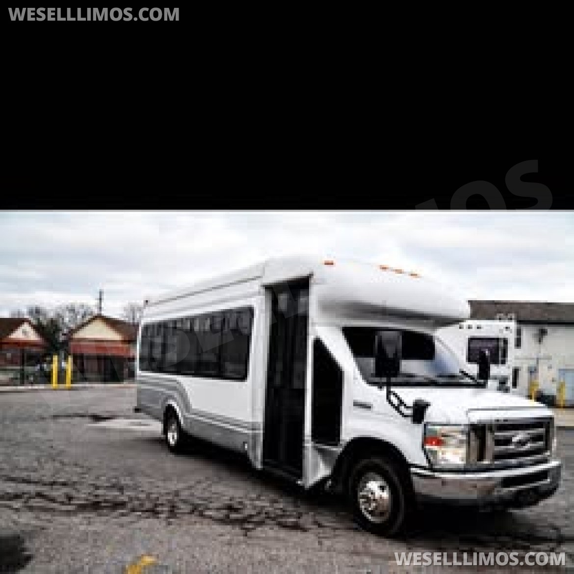 Limo Bus for Sale in troy, MI - Main Photo