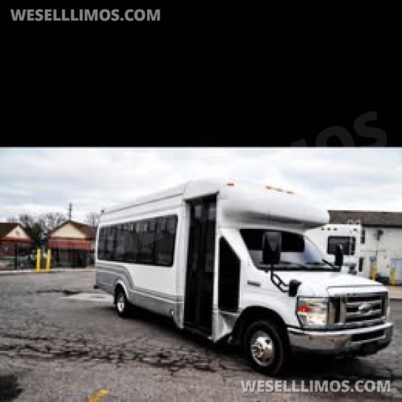 2011 Ford E450 Limo Bus for Sale in troy, MI - Main Photo