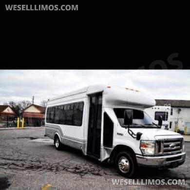2011 Ford E450 Limo Bus for Sale in troy, MI
