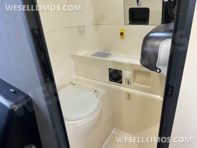 2017 Temsa TS 35E Motorcoach - Motorcoach for Sale in Pasadena, MD - Photo 8