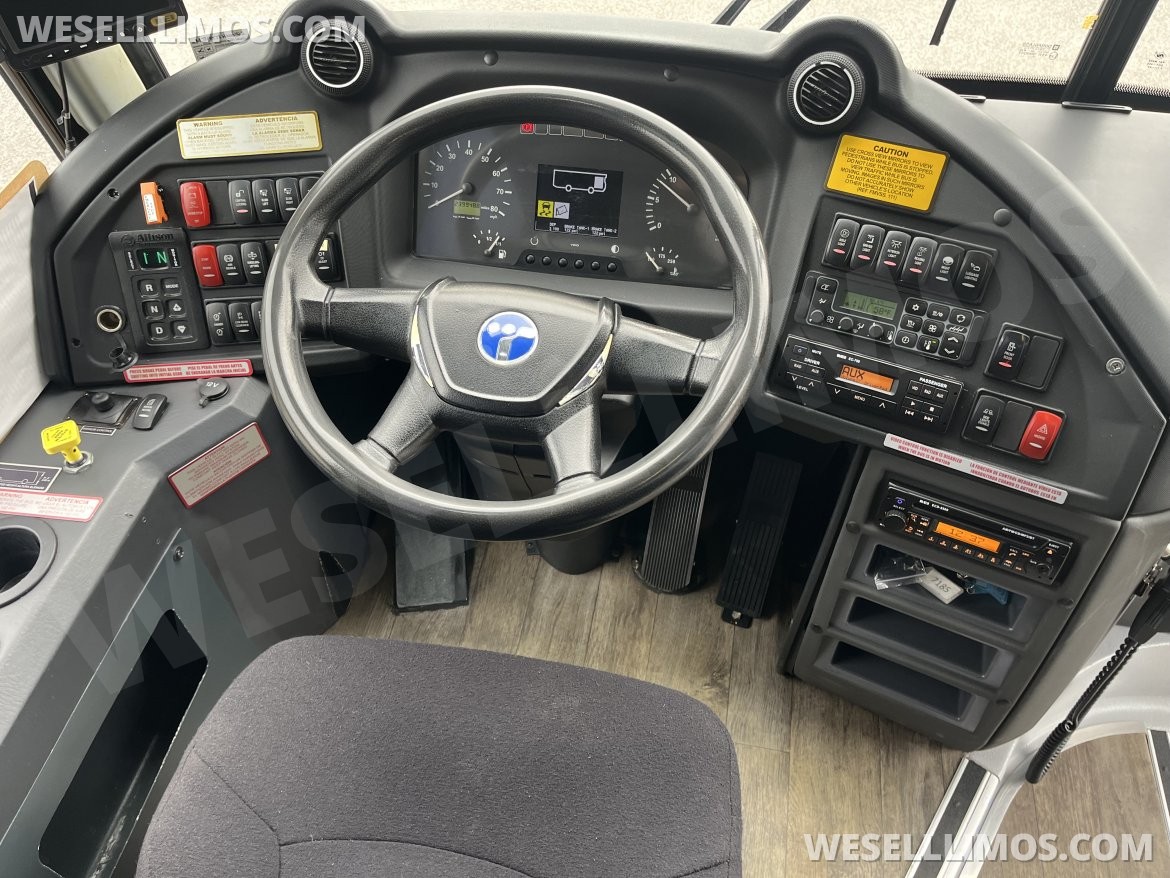 Motorcoach for Sale in Pasadena, MD - Photo 9