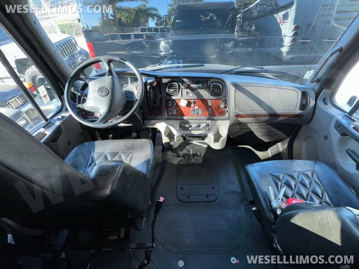 Limo Bus for Sale in CARSON, CA - Photo 9
