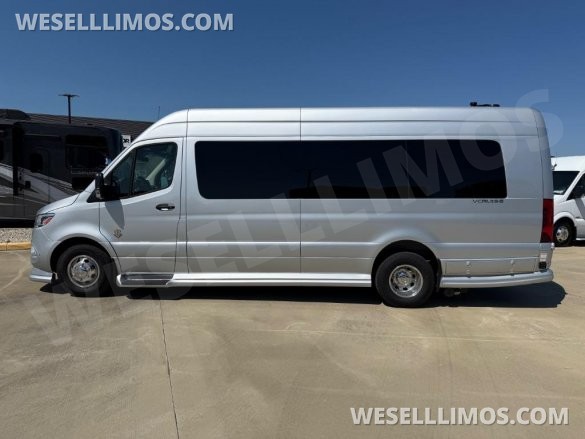 2025 OGV Luxury Coach V-Cruise 10OB Motorcoach for Sale in Baton Rouge, LA - Photo 2