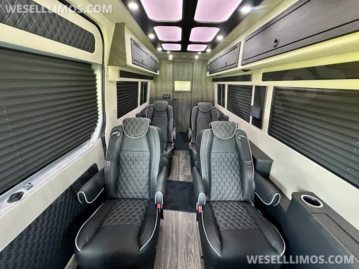 Motorcoach for Sale in Baton Rouge, LA - Photo 4