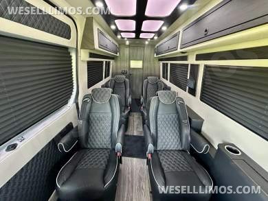 2025 OGV Luxury Coach V-Cruise 10OB Motorcoach - Motorcoach for Sale in Baton Rouge, LA - Photo 4