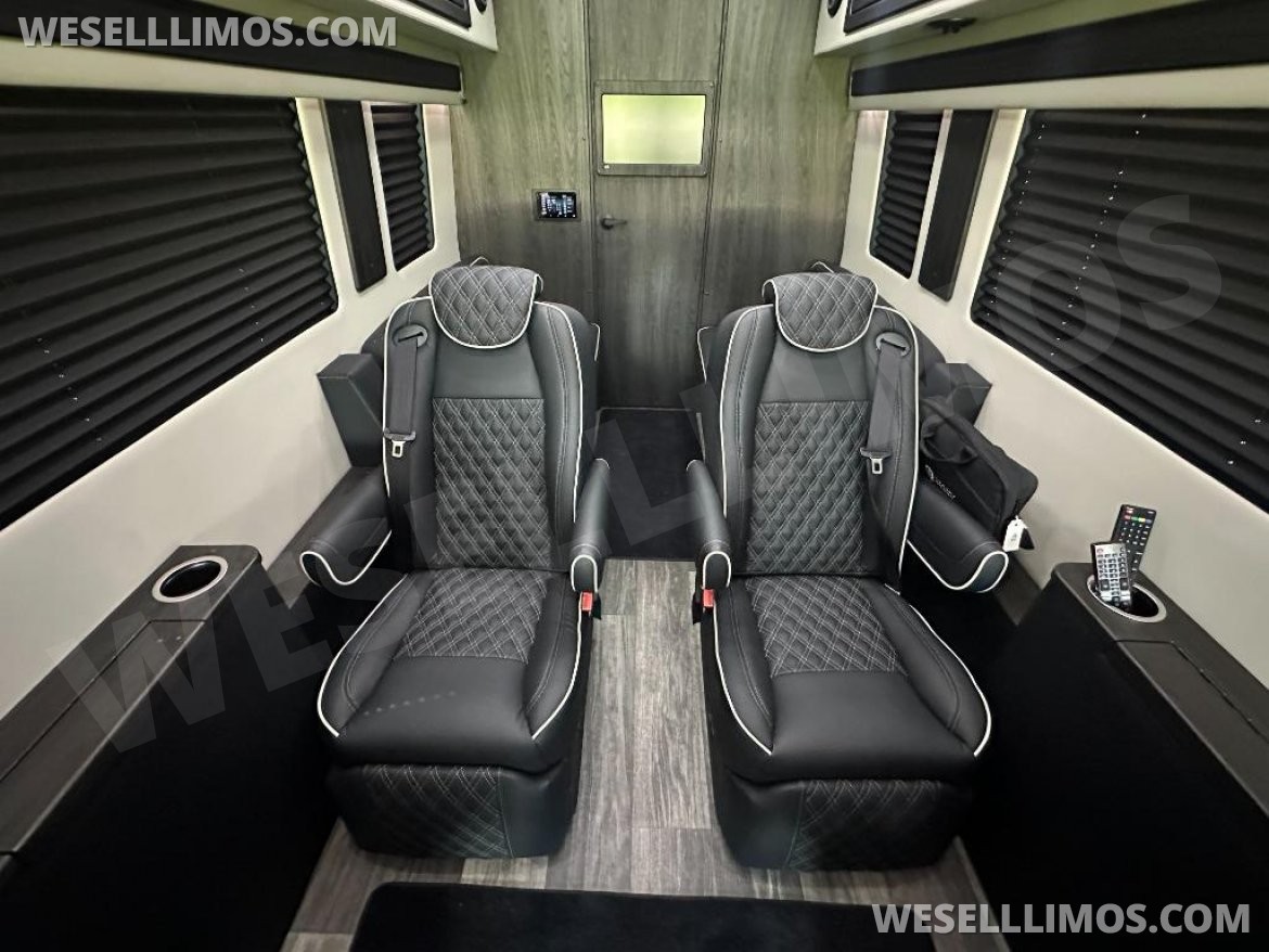 Motorcoach for Sale in Baton Rouge, LA - Photo 6