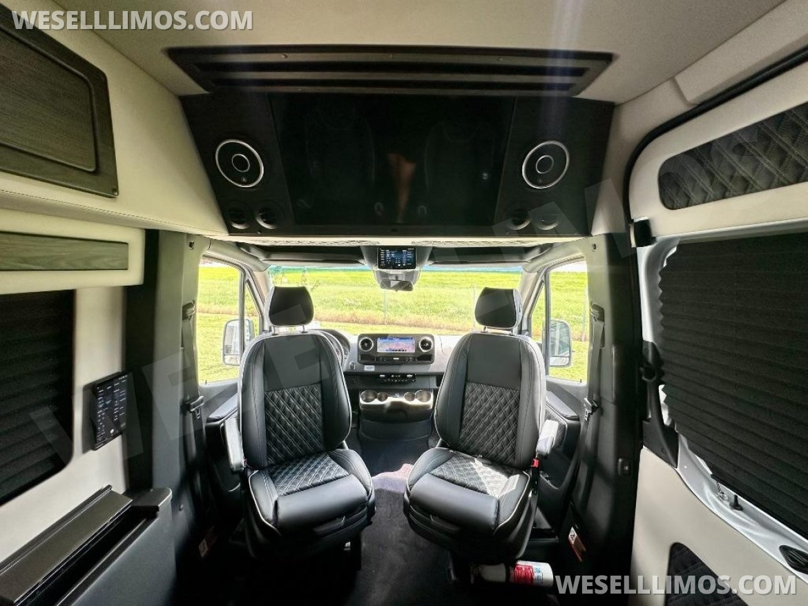 Motorcoach for Sale in Baton Rouge, LA - Photo 12