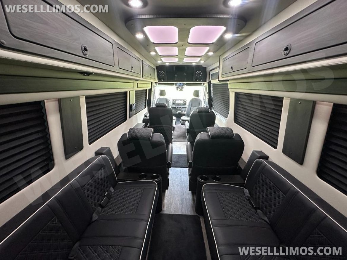 Motorcoach for Sale in Baton Rouge, LA - Photo 11