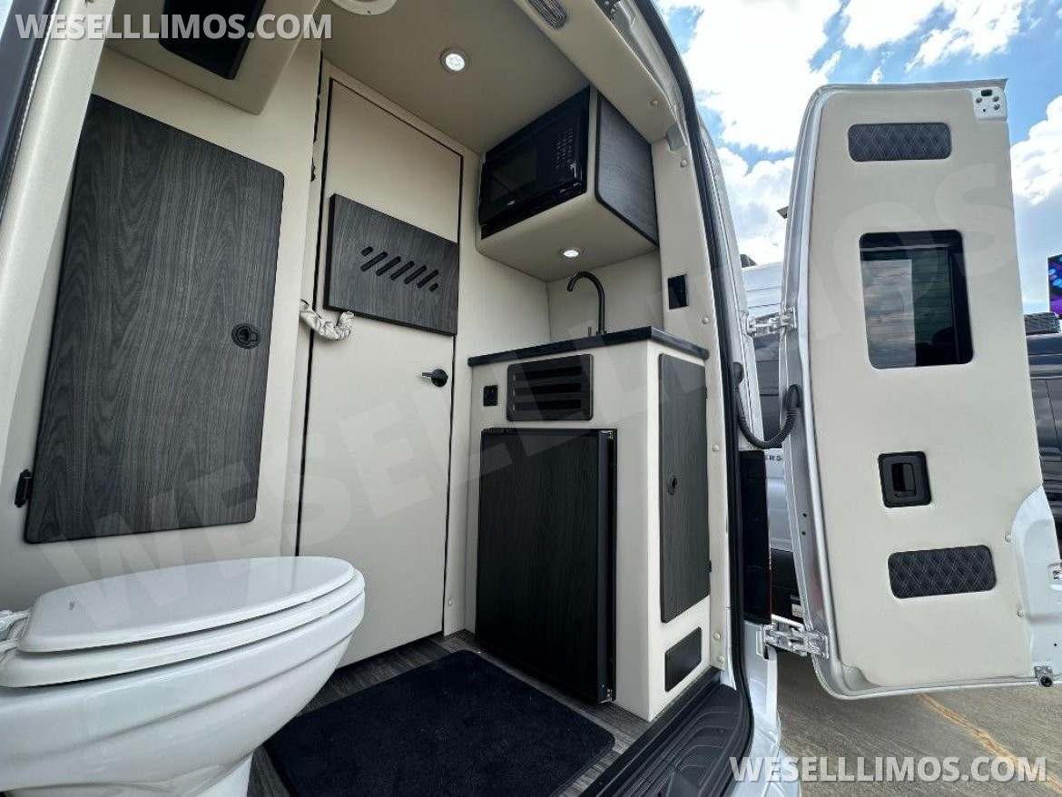 Motorcoach for Sale in Baton Rouge, LA - Photo 17