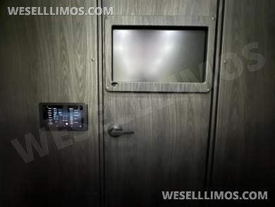 2025 OGV Luxury Coach V-Cruise 10OB Motorcoach - Motorcoach for Sale in Baton Rouge, LA - Photo 10
