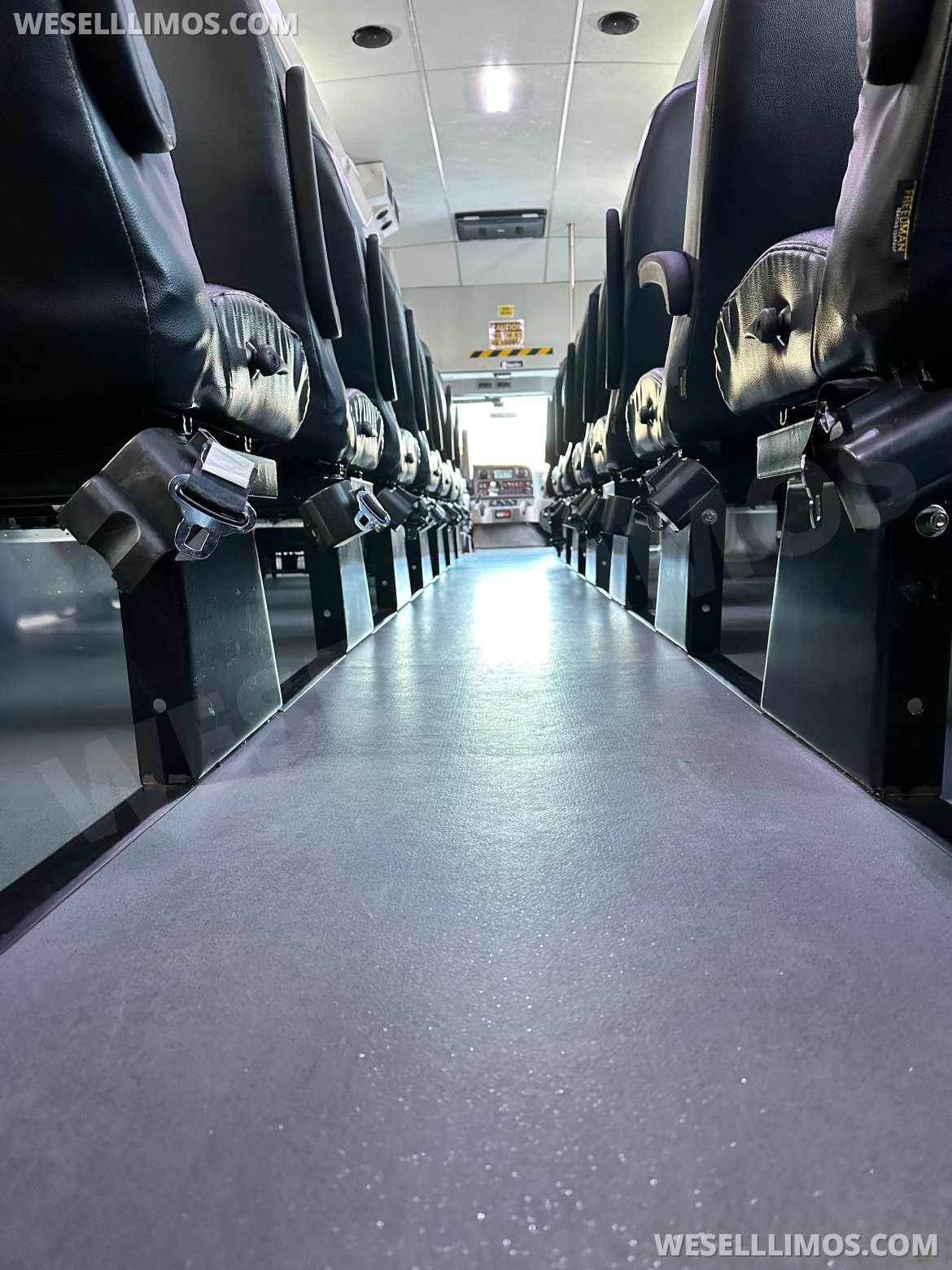 Executive Shuttle for Sale in addison, IL - Photo 3