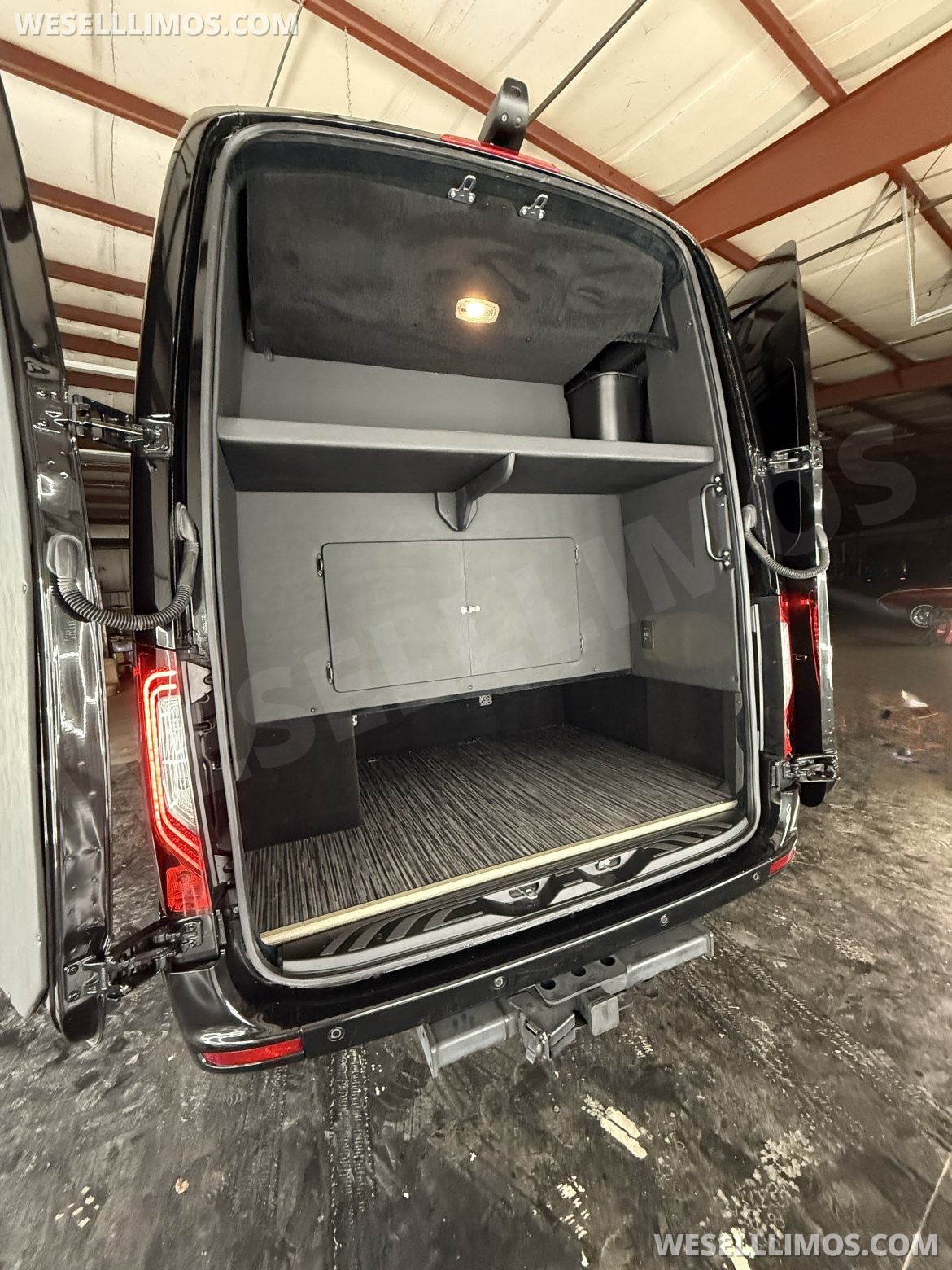 Executive Shuttle for Sale in Springfield, MO - Photo 3