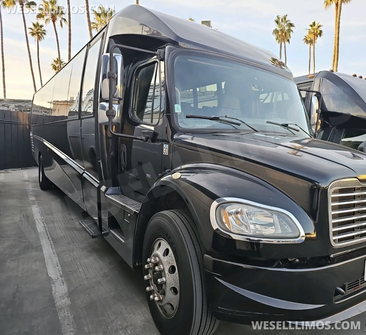 Executive Shuttle for Sale in Austin, TX - Photo 2