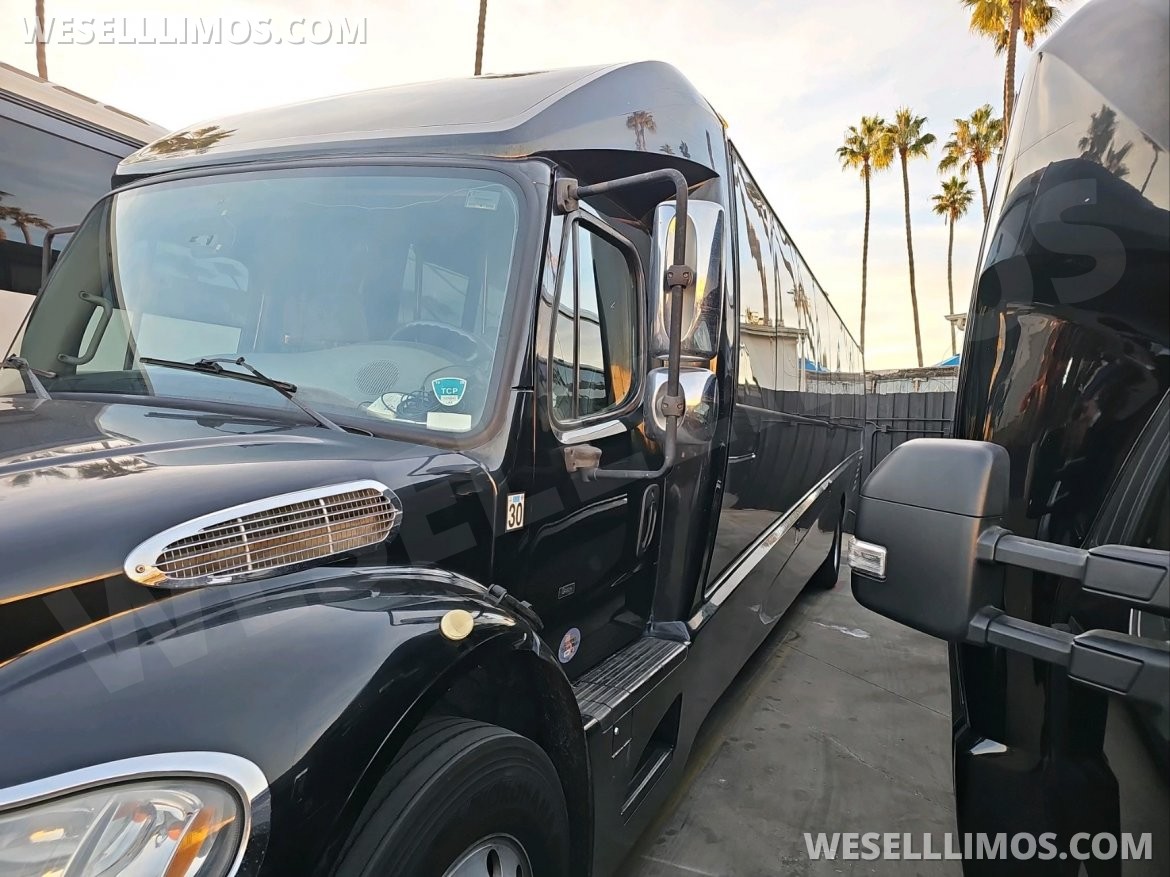 Executive Shuttle for Sale in Austin, TX - Photo 4