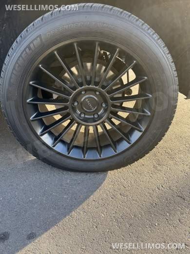 2016 Cadillac Escalade ESV 40” Stretch - SUV Stretch for Sale in Phoenix, AZ - Photo 17
