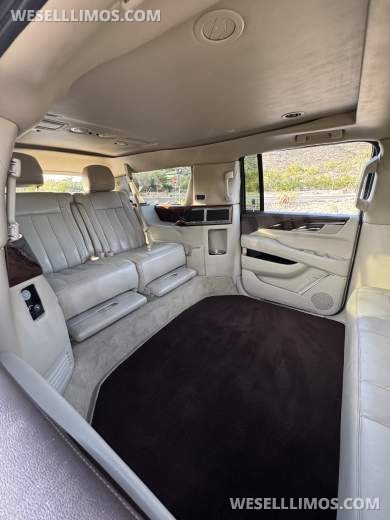 2016 Cadillac Escalade ESV 40” Stretch - SUV Stretch for Sale in Phoenix, AZ - Photo 9
