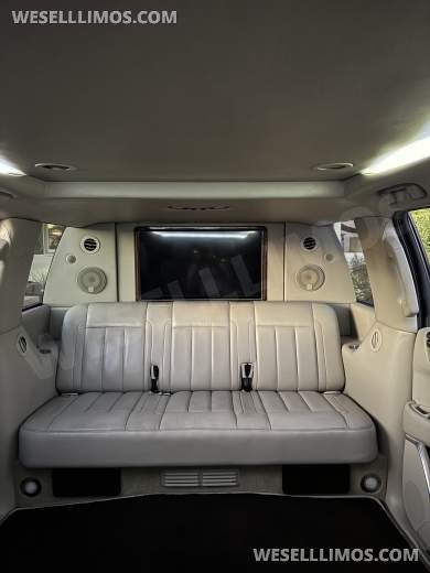 2016 Cadillac Escalade ESV 40” Stretch - SUV Stretch for Sale in Phoenix, AZ - Photo 11