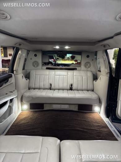 2016 Cadillac Escalade ESV 40” Stretch - SUV Stretch for Sale in Phoenix, AZ - Photo 12