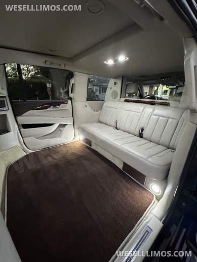 2016 Cadillac Escalade ESV 40” Stretch - SUV Stretch for Sale in Phoenix, AZ - Photo 15