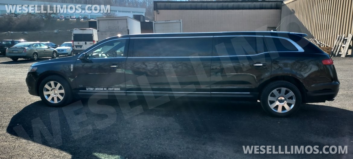 Limousine for Sale in Waterbury, CT - Photo 8