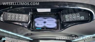 2017 Royale Lincoln MKT Limousine - Limousine for Sale in Waterbury, CT - Photo 13