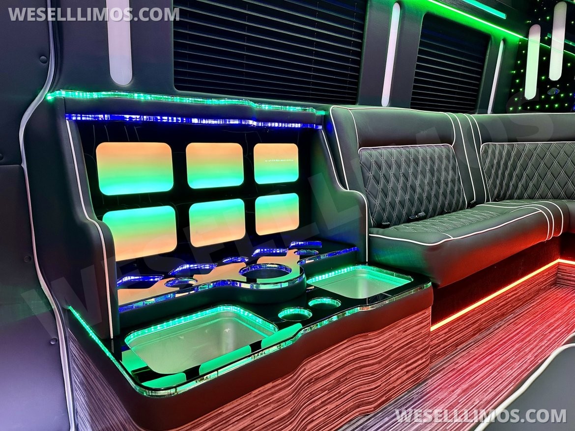 Limo Bus for Sale in Erie, PA - Photo 5