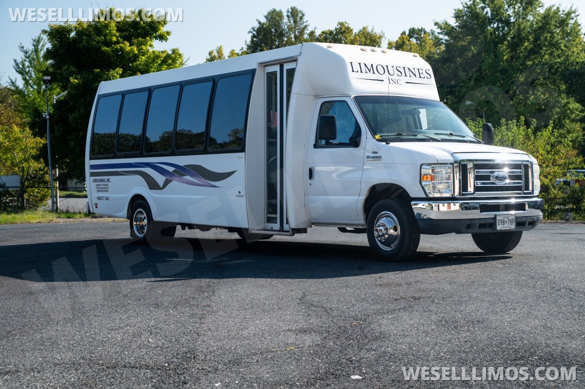 Shuttle Bus for Sale in Upper Marlboro, MD - Main Photo