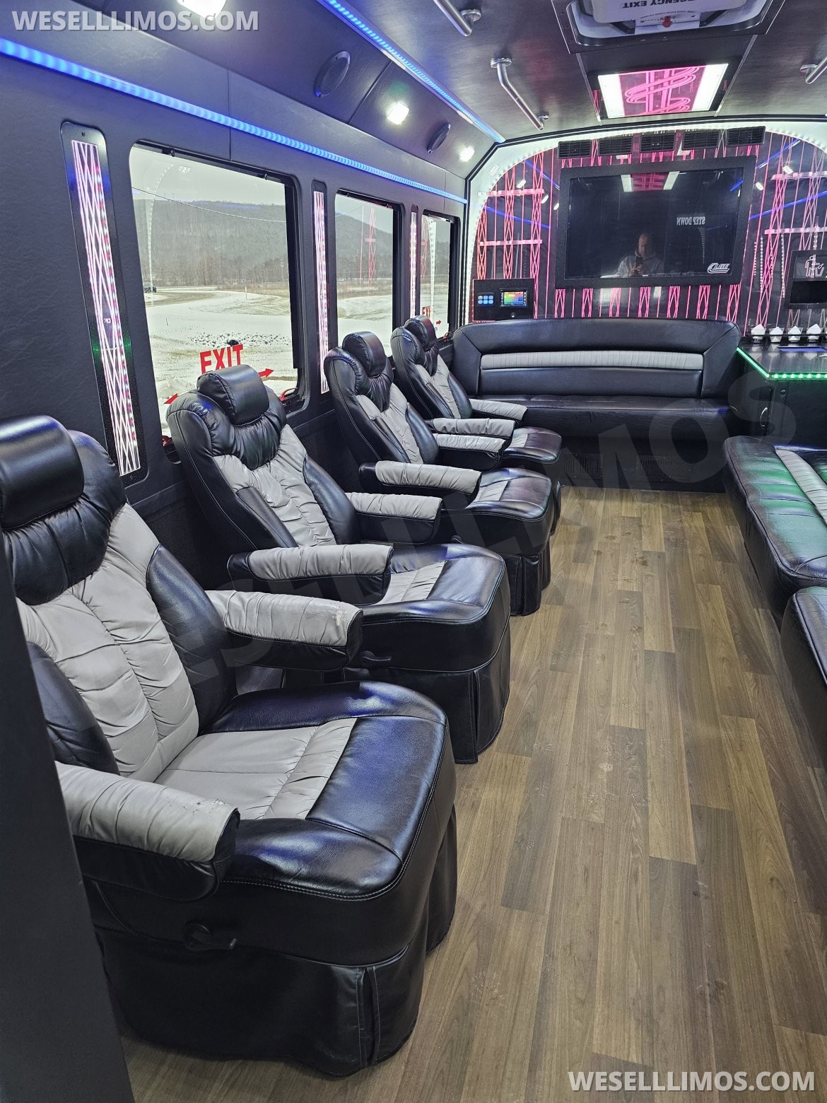 Limo Bus for Sale in Hornell, NY - Photo 5