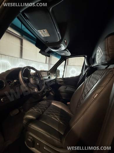 Custom  Mercedes-Benz Sprinter  CEO style - Sprinter for Sale in Springfield, MO - Photo 11