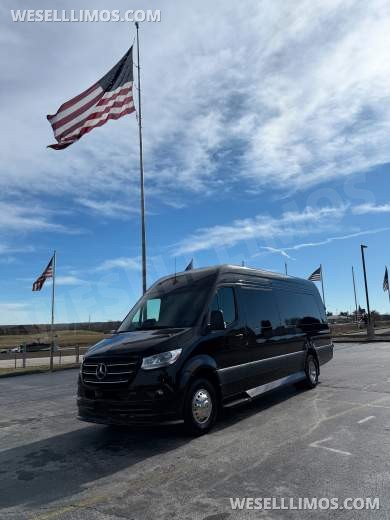 Custom  Mercedes-Benz Sprinter  CEO style - Sprinter for Sale in Springfield, MO - Photo 12