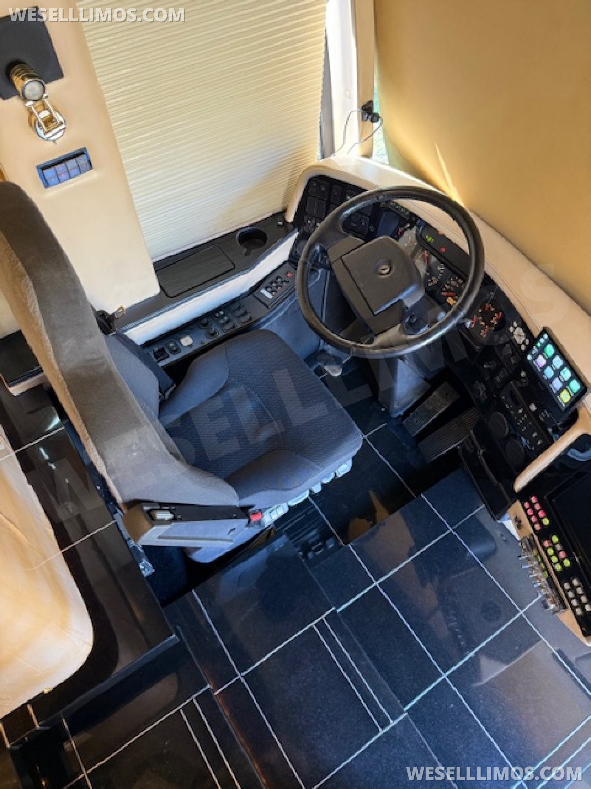 Motorcoach for Sale in CAYCE, SC - Photo 14