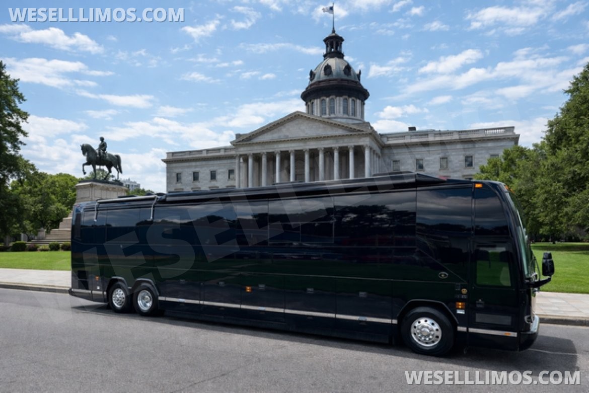 Motorcoach for Sale in CAYCE, SC - Main Photo