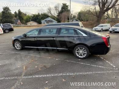 2013 Coach Bulider Cadillac XTS 6 Door Limousine Limousine - Limousine for Sale in St Marys, GA - Photo 6