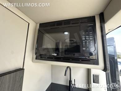 2026 OGV Luxury Coach V-Cruise 10OB Full Wall Partition Sprinter - Sprinter for Sale in Baton Rouge, LA - Photo 23