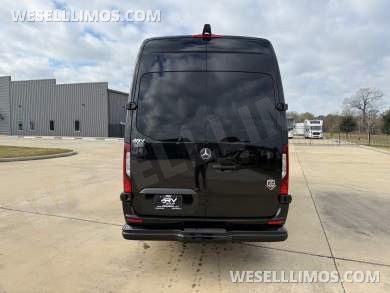 2026 OGV Luxury Coach V-Cruise 10OB Full Wall Partition Sprinter - Sprinter for Sale in Baton Rouge, LA - Photo 28