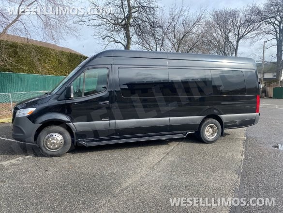 2025 Mercedes-Benz Sprinter Sprinter for Sale in Baldwin, NY - Photo 3