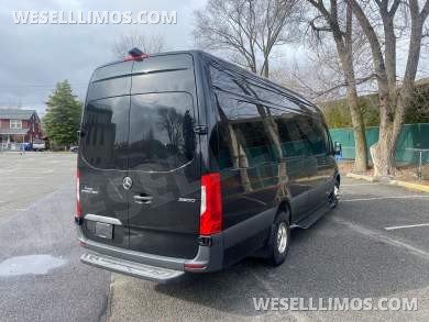 2025 Westwind Mercedes-Benz Sprinter Sprinter - Sprinter for Sale in Baldwin, NY - Photo 7