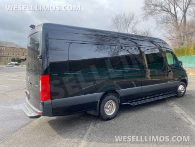 2025 Westwind Mercedes-Benz Sprinter Sprinter - Sprinter for Sale in Baldwin, NY - Photo 8