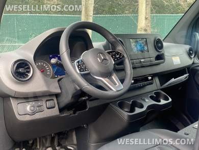 2025 Westwind Mercedes-Benz Sprinter Sprinter - Sprinter for Sale in Baldwin, NY - Photo 14
